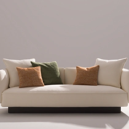 Homan Small linear sofa by Desirée