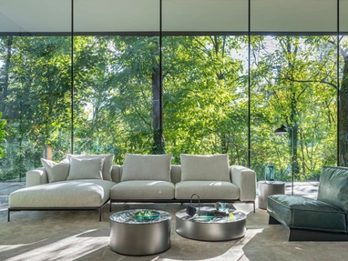 Savoye sofa with chaise by Desirè