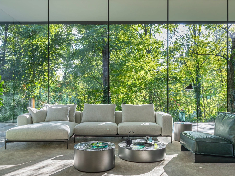 Savoye sofa with chaise by Desirè