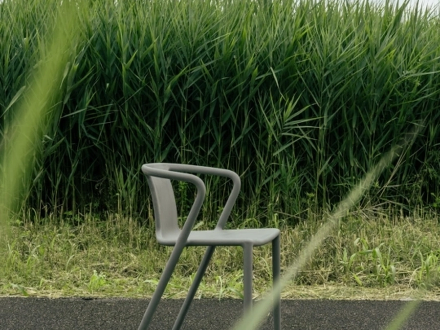 RE Air-Armchair by Magis