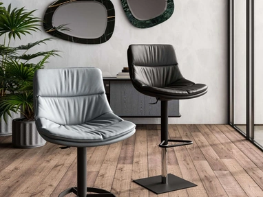 Leather stools Coco and Noa by Ozzio