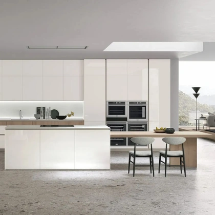 Modern Kitchen with Aliant 05 Island by Stosa