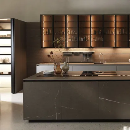 Design Kitchen with Antis Project 9 island in Super Matt Fango lacquer and Euromobil porcelain stoneware.
