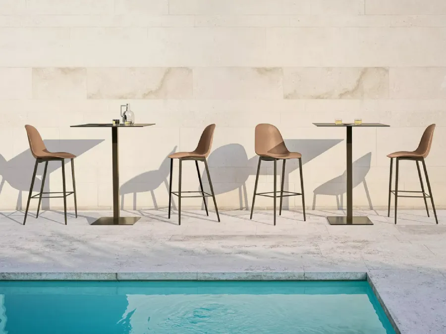 Bontempi's Tall Outdoor Side Table in Lacquered Steel