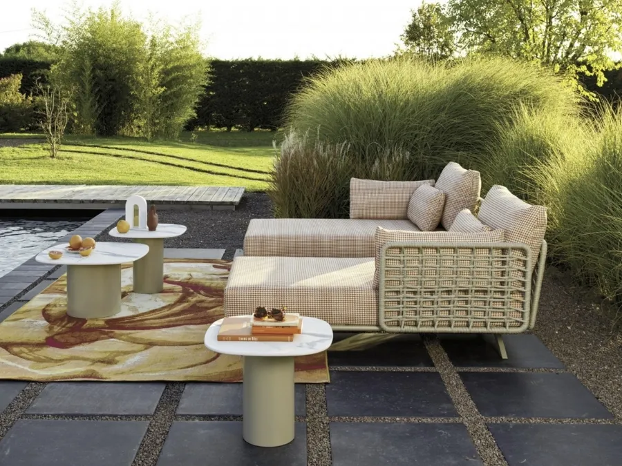 Sunbed and Armàn tables by Roberti.