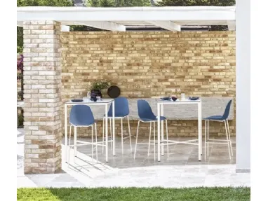 Moon Alto Outdoor garden table in Bontempi's SuperCeramic.