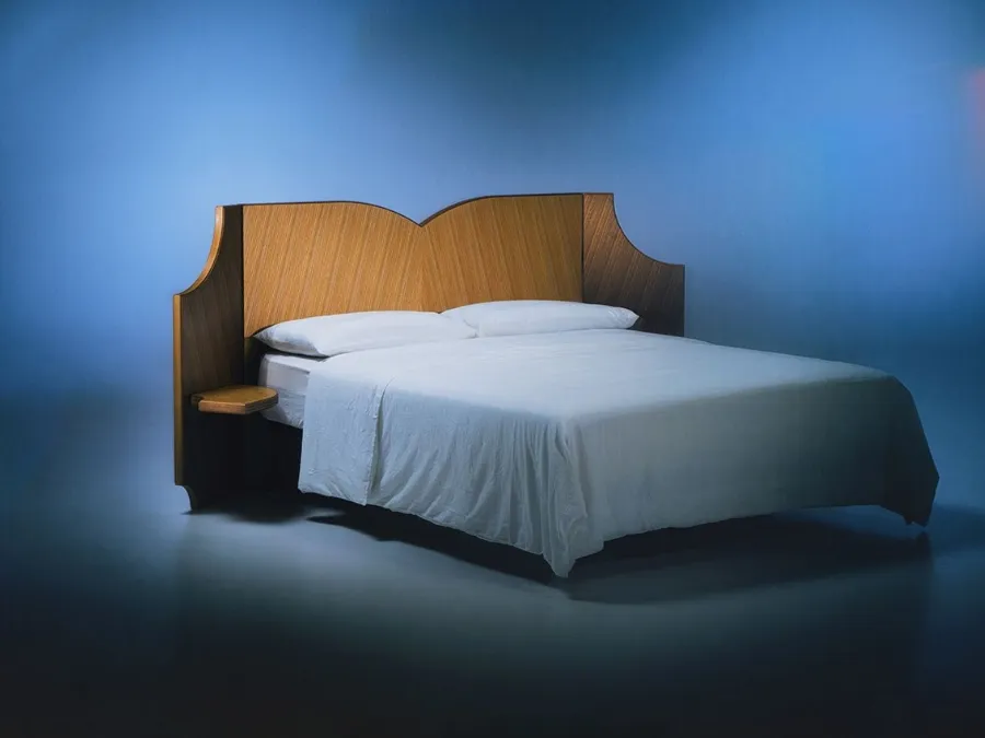 Fiocco bed with wooden headboard by Bolzan Letti