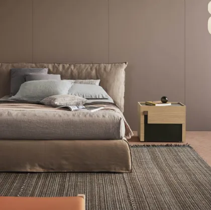 Padded bed with Piumotto by Pianca