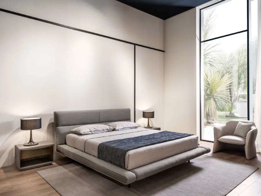 Sharon bed in linen fabric by Cantori.