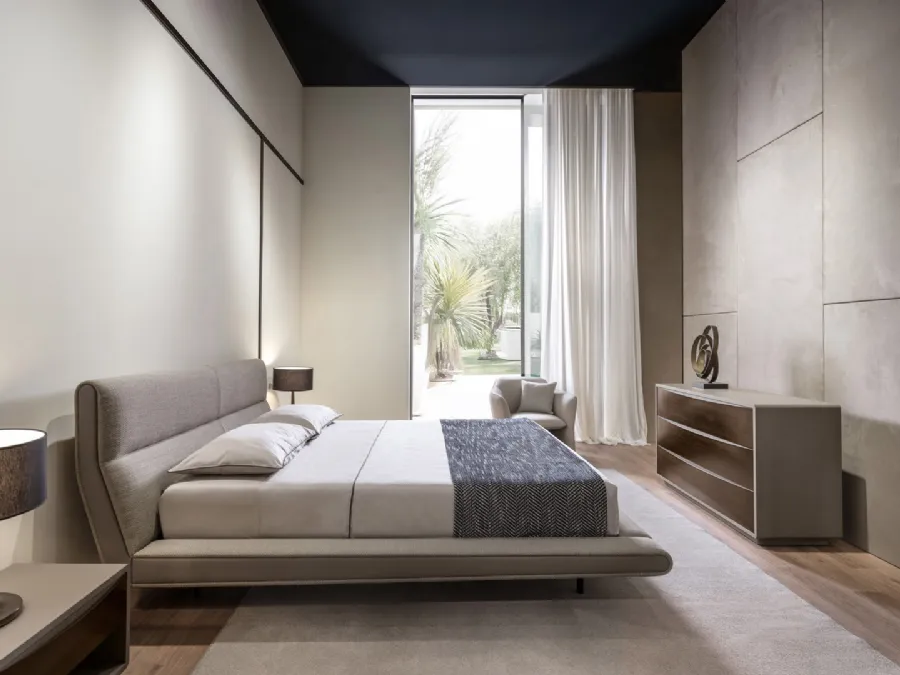 Sharon bed in linen fabric by Cantori.