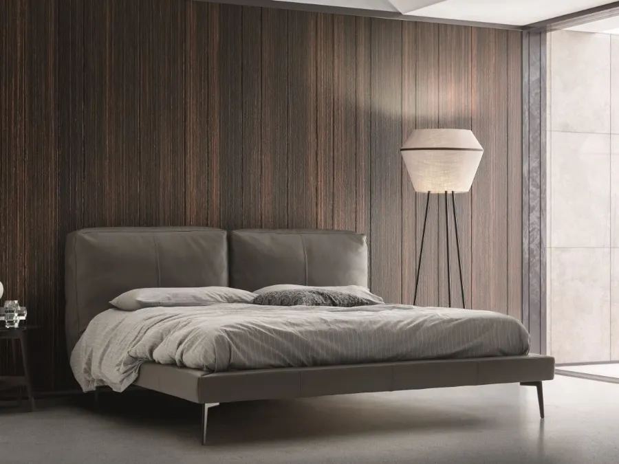 Double bed in leather Sound by Ditre Italia.
