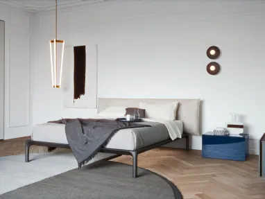 Glossy lacquered bedside table Easy System by Novamobili.
