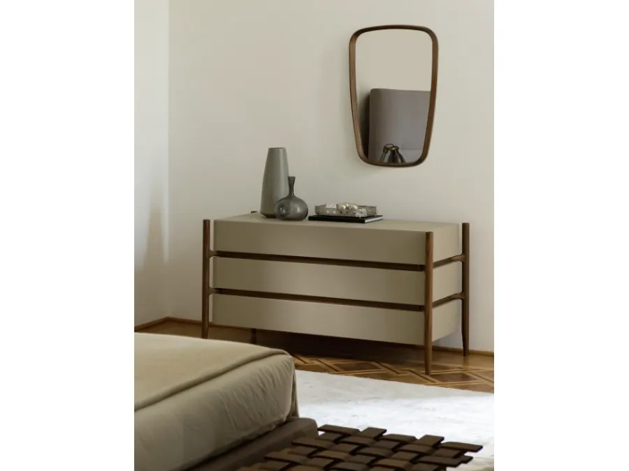 Regent wooden chest of drawers covered in Porada leather.