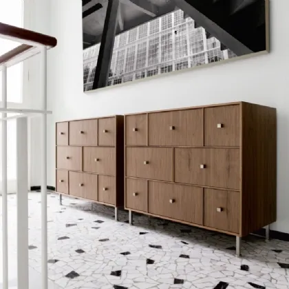 Rucellai chest of drawers in Porada wood.
