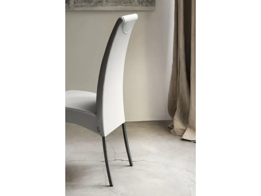 Aida chair in eco-leather by Bontem