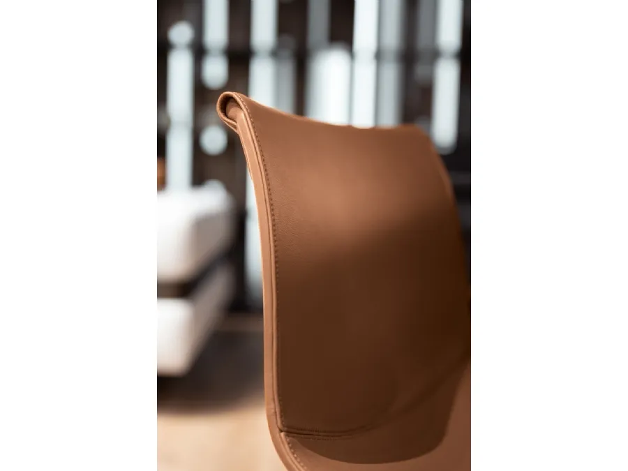 Cantori's Circe leather chair.