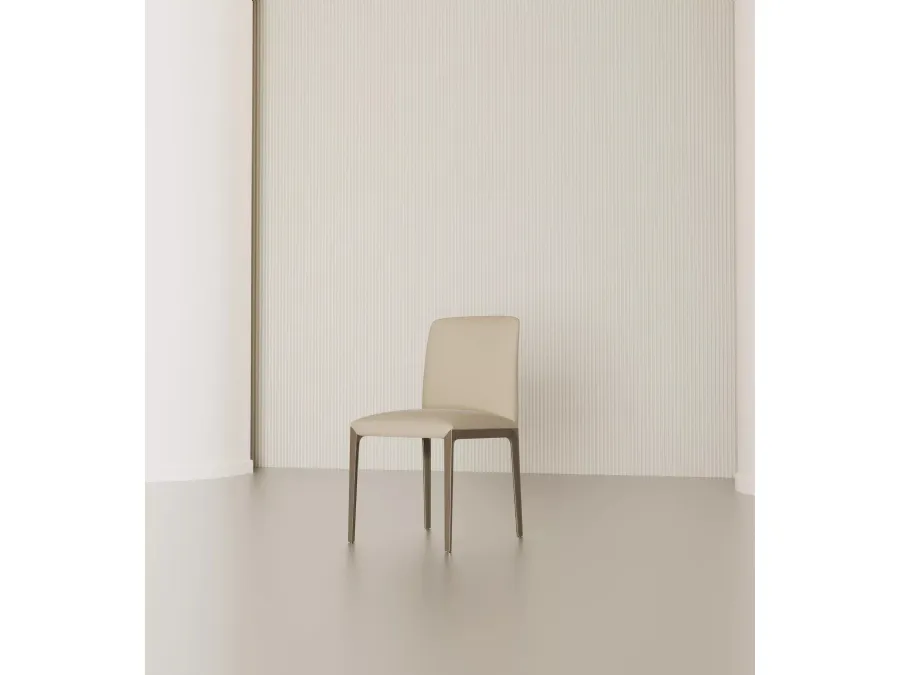 Opera leather chair by Bontempi