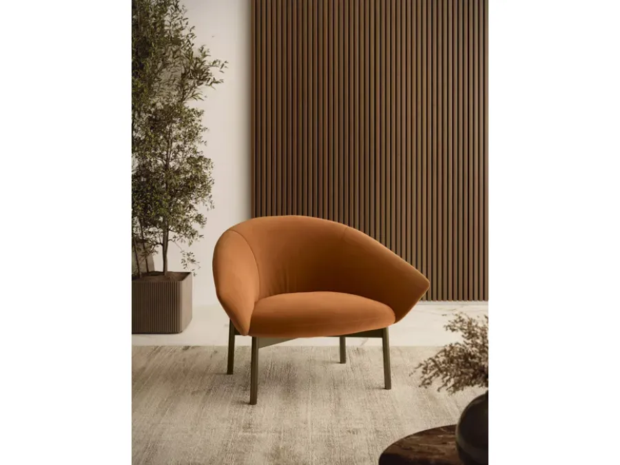 Petra upholstered armchair by Bontempi