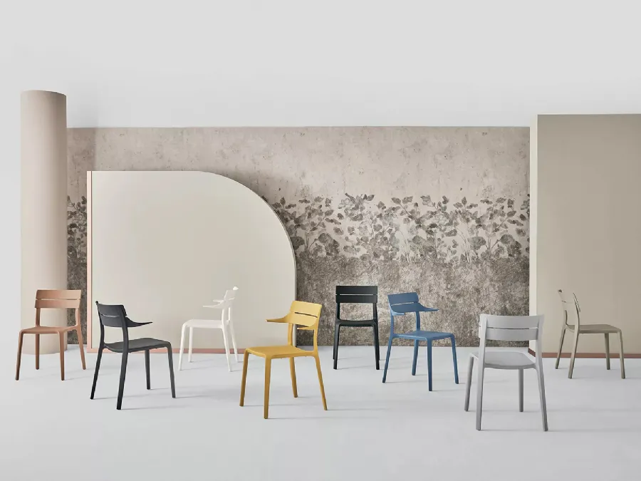 Rocket stackable chair by Bontempi
