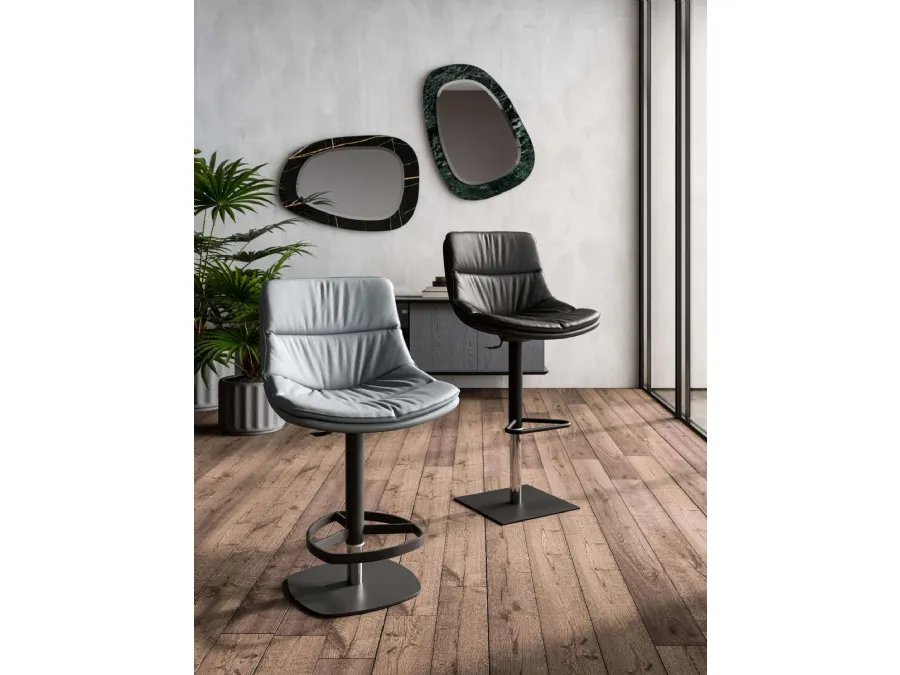 Leather stools Coco and Noa by Ozzio