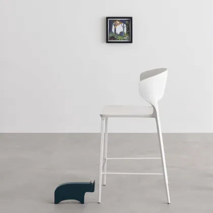 Koki stool in polyurethane by Desalto.