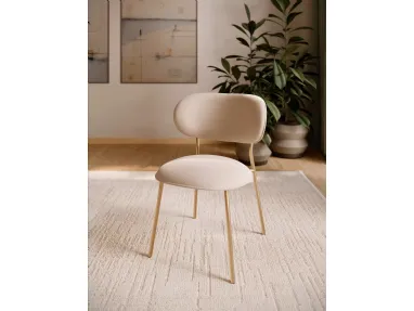 Sienna upholstered chair in fabric by Bontempi.