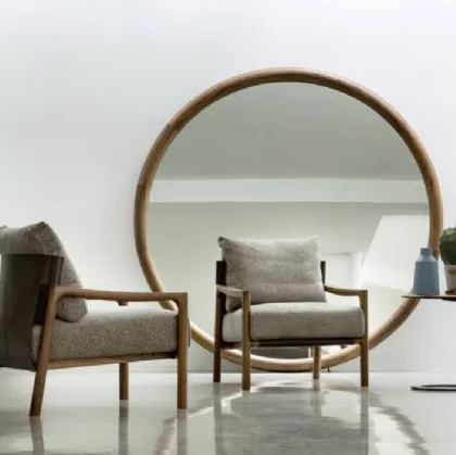 Vera armchair in fabric, leather, and Porada wood.