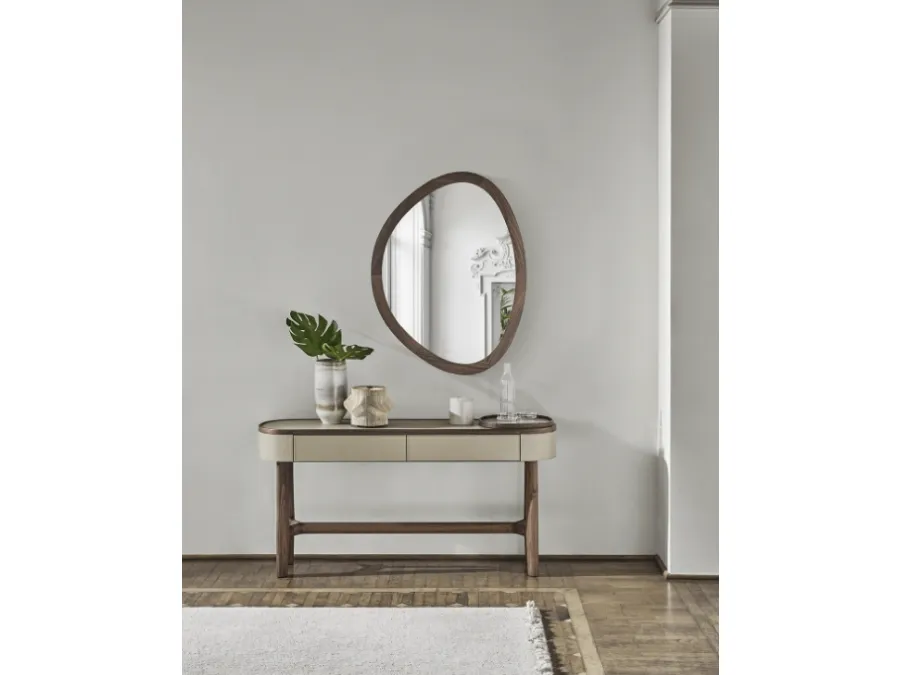 Entrance mobile Rami Console in wood covered in leather by Porada.