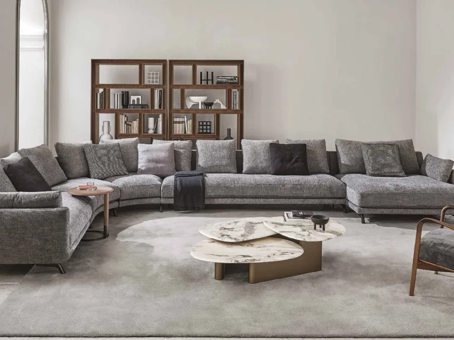 Living room with Etienne peninsula by Porada.