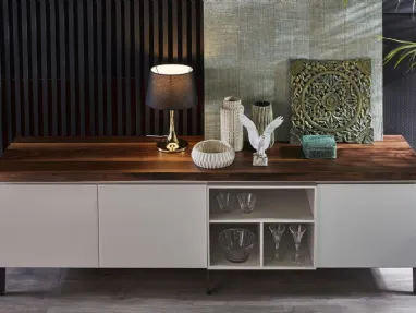 Bontempi's Cosmopolitan Sideboard