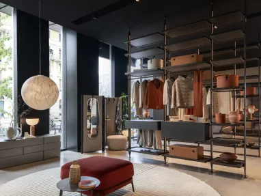 Dedalo Walk-in Closet by Novamobili