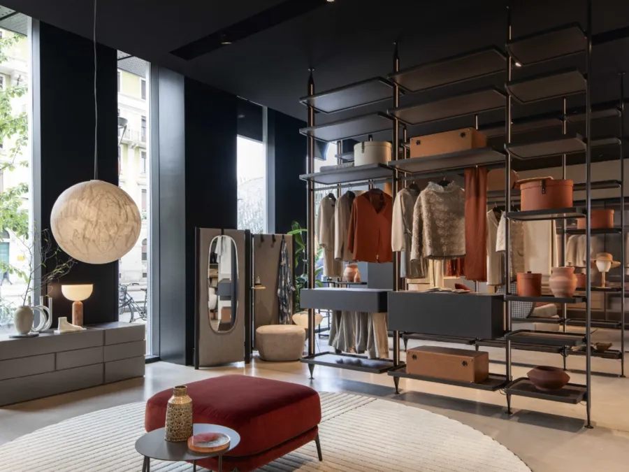 Dedalo Walk-in Closet by Novamobili