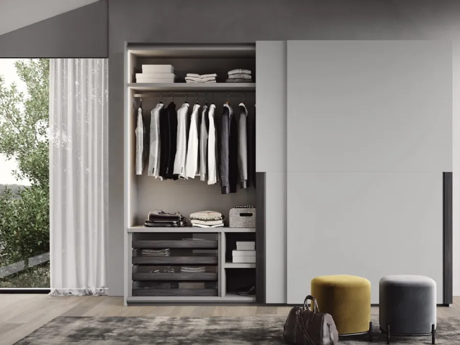 Wardrobe with sliding door. Brand Fimar.