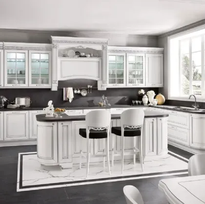 Classic kitchen with Dolcevita 09 island by Stosa.