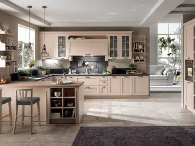 Classic kitchen in ash wood with Virginia 03 peninsula by Stosa.
