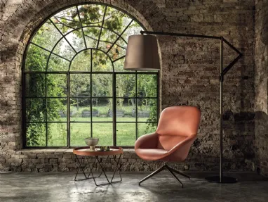 Floor lamp Cloe with fabric shade and lacquered steel frame by Bontempi.