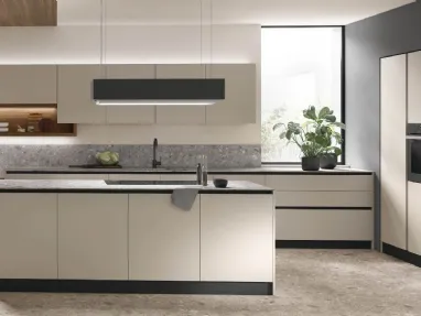 Modern Kitchen with Infinity 03 peninsula by Stosa