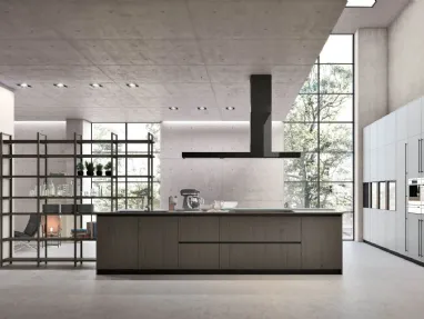 Modern kitchen with Natural 07 Oak island and lacquered finish by Stosa