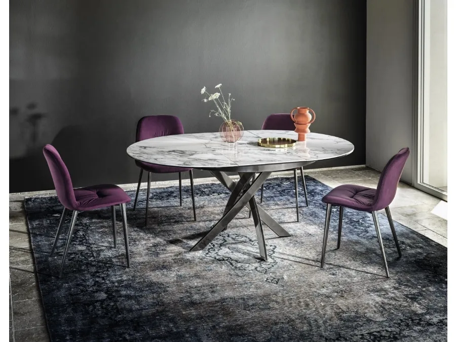 Round Baron dining table in SuperMarble by Bontempi.