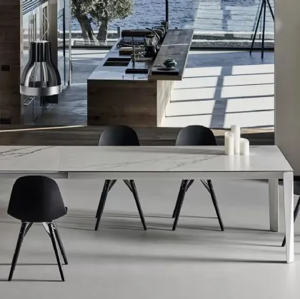 Extendable Chef table in SuperMarble by Bontempi.