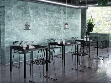 Dining table Diesis by Bontempi.