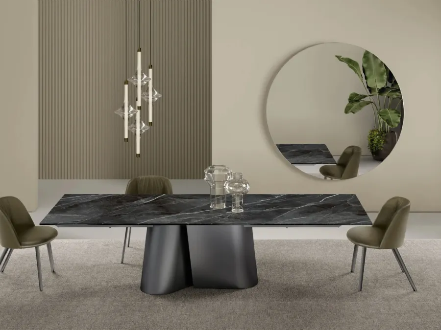 Extendable Kimono table in SuperMarmo by Bontempi.