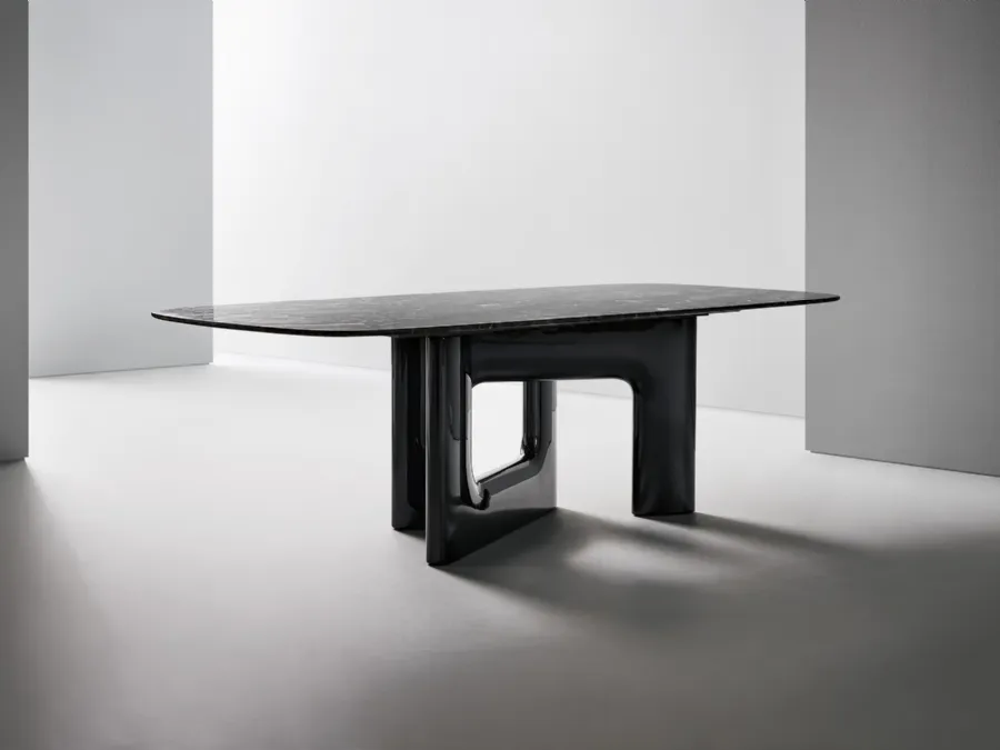 Design Liaison dining table with a marble top and a polyurethane base by Bonaldo