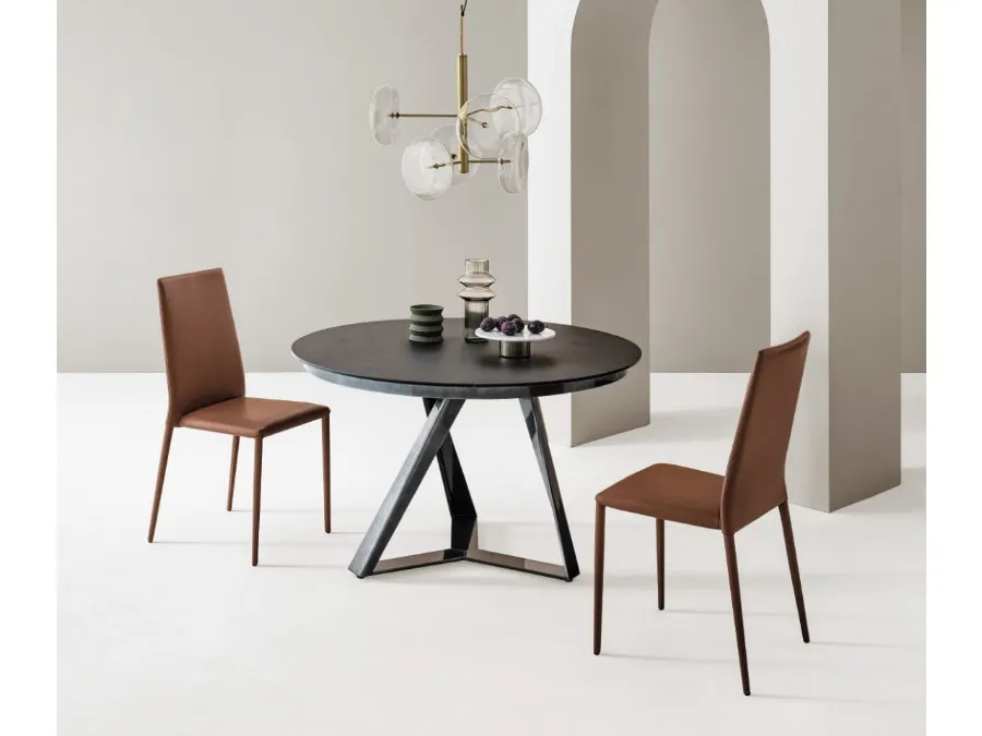 Extendable round Millennium table by Bontempi.