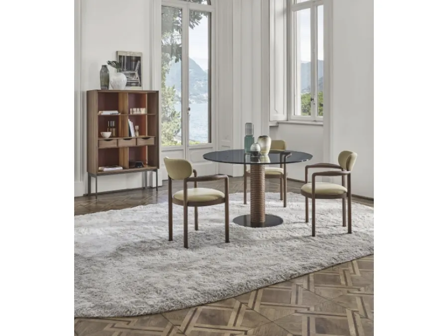 Porada's Sansiro round glass table.