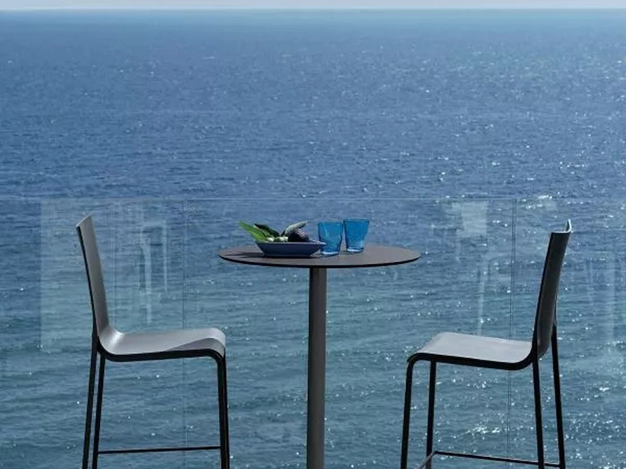 Tall Rico Outdoor Side Table in lacquered steel by Bontempi